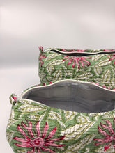 Load image into Gallery viewer, Toiletry bag
