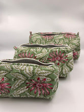 Load image into Gallery viewer, Toiletry bag
