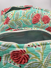 Load image into Gallery viewer, Toiletry bag
