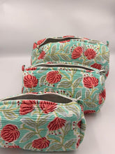 Load image into Gallery viewer, Toiletry bag
