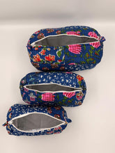 Load image into Gallery viewer, Toiletry bag
