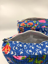 Load image into Gallery viewer, Toiletry bag
