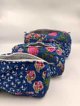 Load image into Gallery viewer, Toiletry bag
